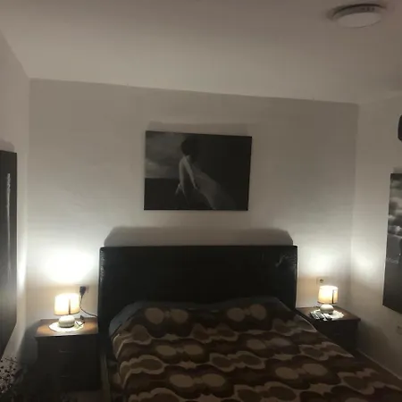 Appartement Cozzy Cottage, In Center Of *