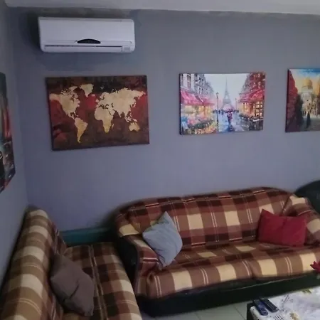 Cozzy Cottage, In Center Of Tirana