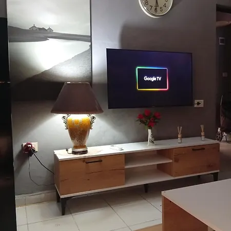 Apartment Cozzy Cottage, In Center Of Tirana