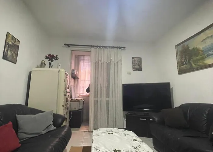 Cozzy Cottage, In Center Of Lägenhet Tirana