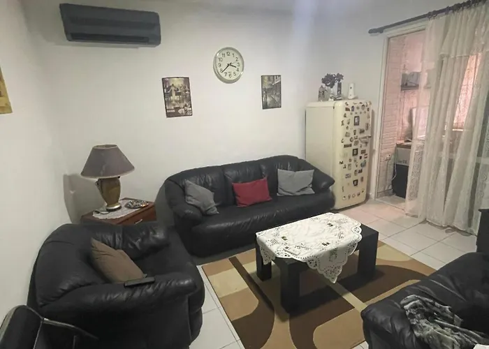 Lägenhet Cozzy Cottage, In Center Of Tirana