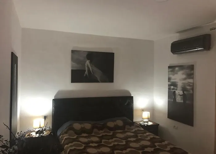 Cozzy Cottage, In Center Of Lägenhet Tirana