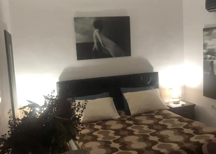 Cozzy Cottage, In Center Of *